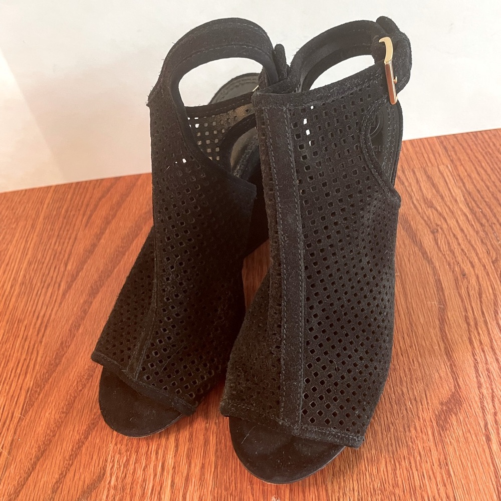 Tory Burch Jesse Perforated Suede Block Heel Booties - Black
